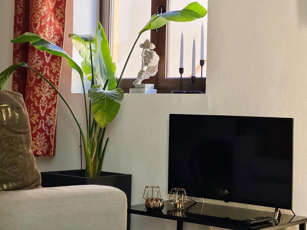 Novi Ligure Private Apartment Exteriör bild
