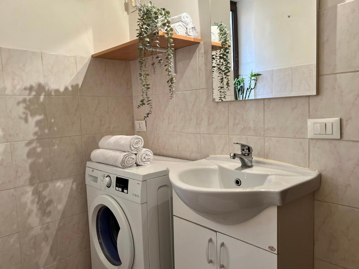 Novi Ligure Private Apartment Exteriör bild