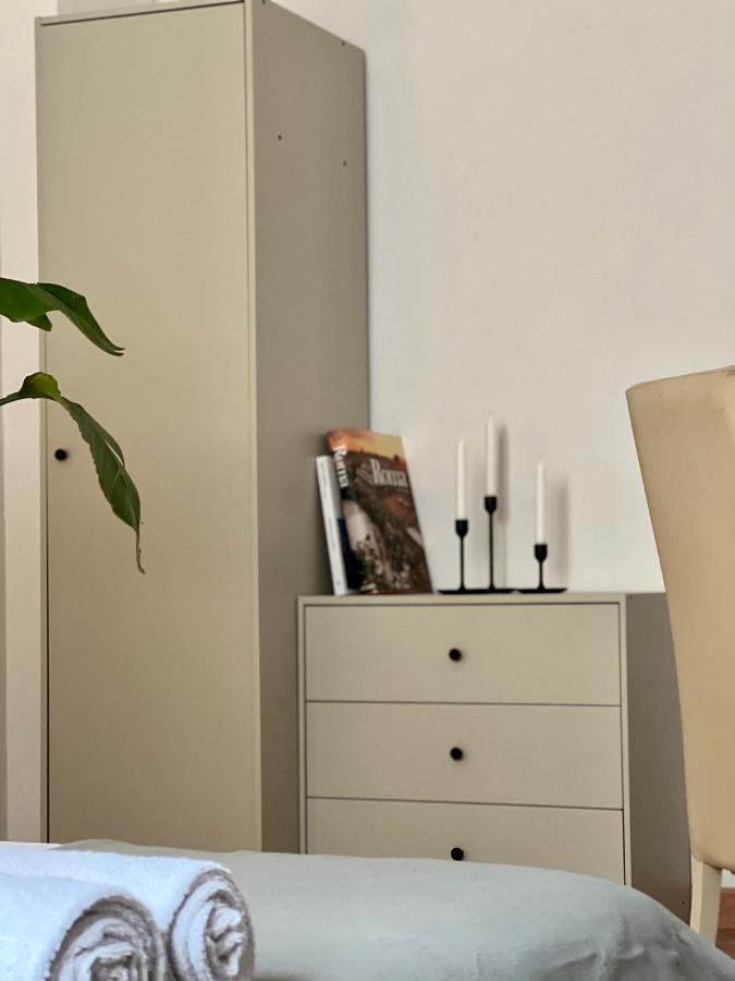 Novi Ligure Private Apartment Exteriör bild